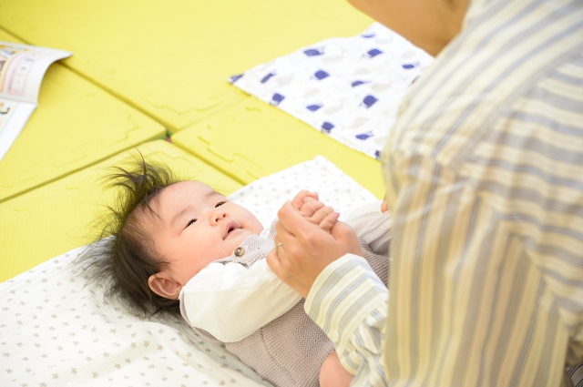 赤ちゃんのギャン泣き対策に 早起きが大切な３つの理由 Eqwel Times 幼児教室イクウェルチャイルドアカデミー
